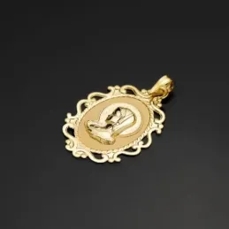 Virgen Niña medalla oro 18k Primera Comunión colgante 31 mm. fondo li