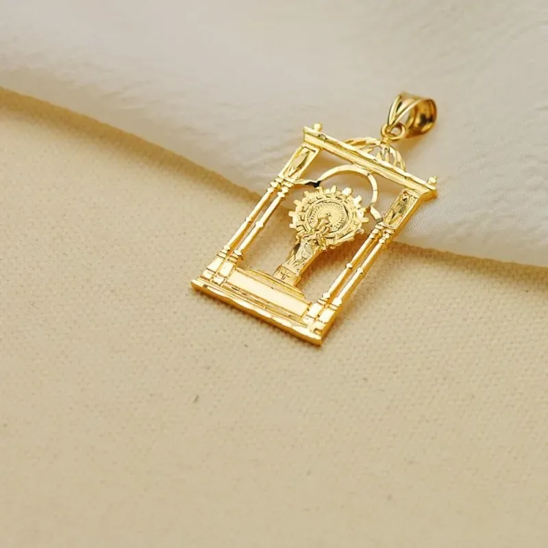 Virgen del Pilar Colgante Oro 9k unisex 34 mm. silueta detalle palio