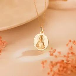 Santa Bárbara Medalla Oro 18k matizada 18 mm. bisel liso. Grabación i
