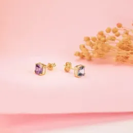 Pendientes Oro 18k mujer 5.5 mm. piedra color aguamarina forma cuadra
