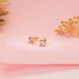 Pendientes Oro 18k mujer 5.5 mm. piedra color rosa forma cuadrada