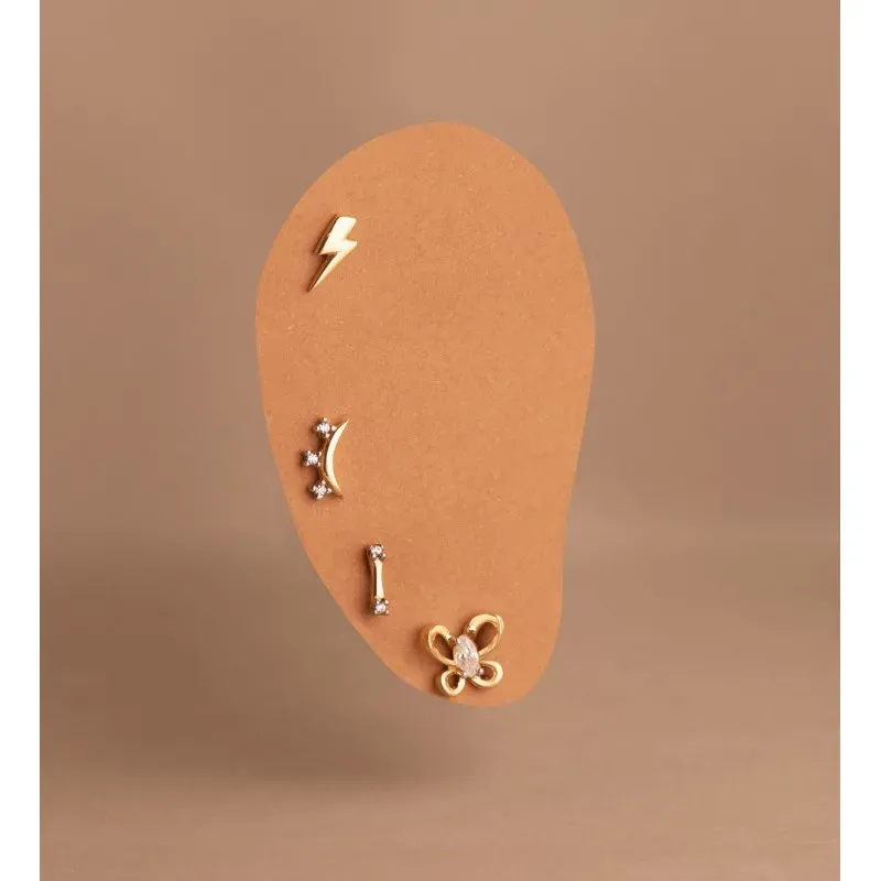 Piercing Pendiente para Oreja en Oro 18k forma de barra vertical 6 mm