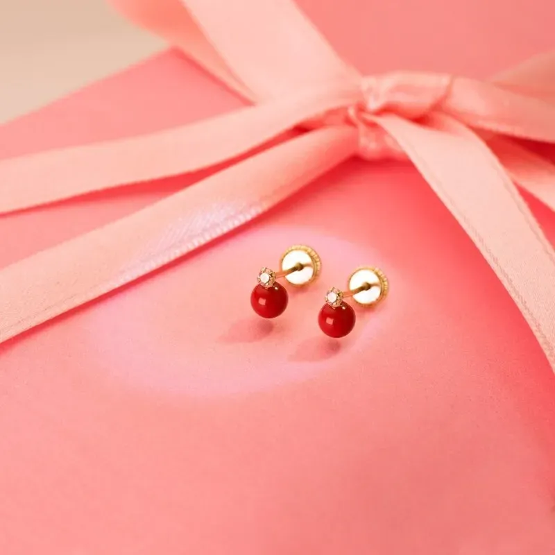 Pendientes de Oro de 18k Tu y Yo de 6.55 mm. circonita con coral