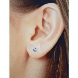 Pendientes Oro Blanco 18k modelo Tu Diamante (2 Diamantes 1,60mm. 0,04cts.) Medida: 4,65mm.