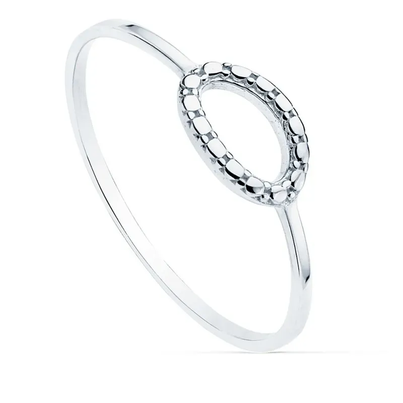 Sortija oro blanco 18k lisa motivo oval tallado 8x5mm. ancho 1mm. mujer