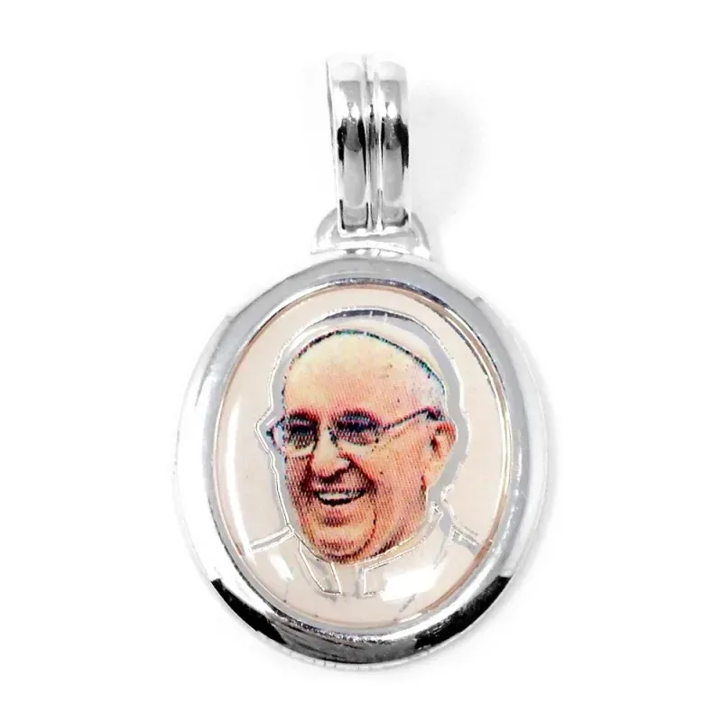 Medalla plata Ley 925m Papa Francisco 24mm. resina plástica transparente sobre imagen cerco liso