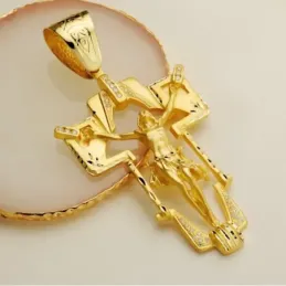 Cruz Cristo colgante oro 18k unisex 77 mm. calado detalles tallados c