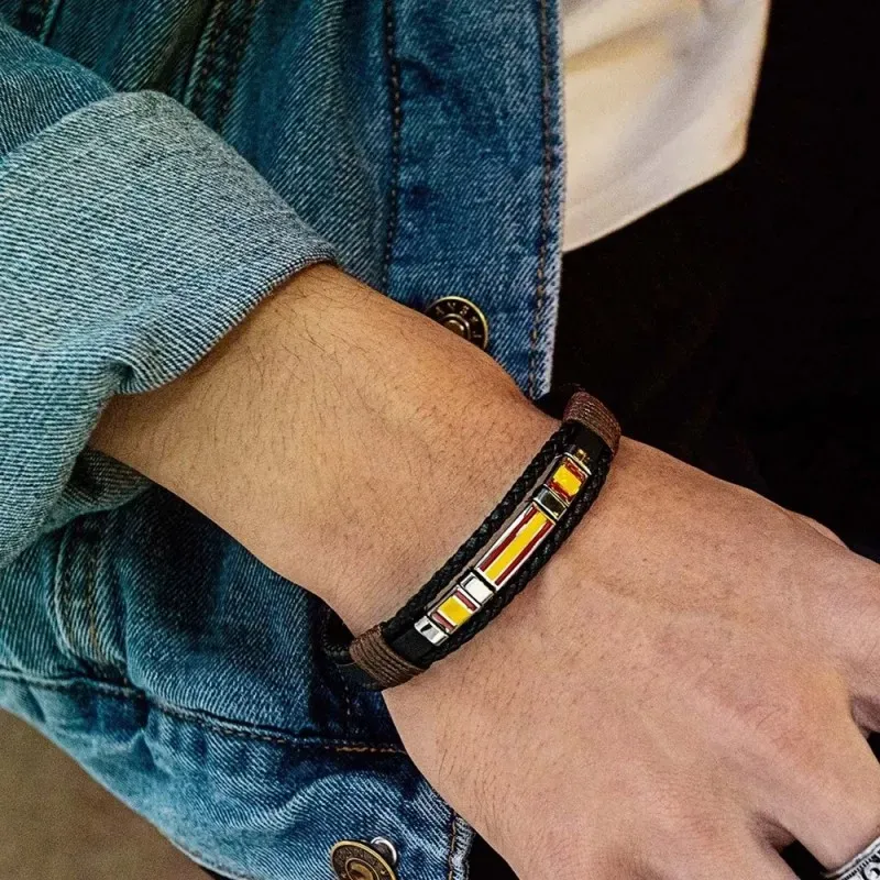 Pulsera bandera de España acero inoxdiable con 21 cm. de piel sintéti