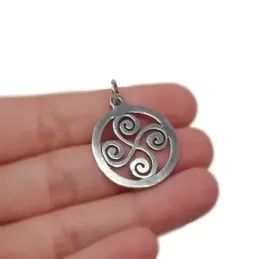 Lauburu cerco calado amuleto plata Ley 925m unisex 24 mm. colgante ma