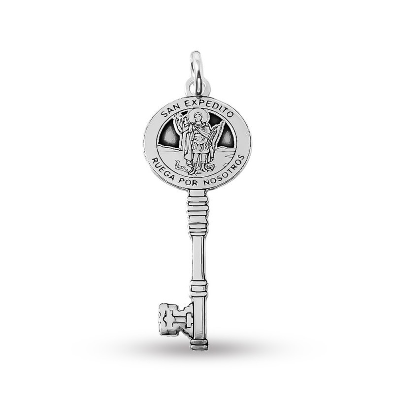 Llave de San Expedito Colgante en Plata de Ley 925m macizo de 30 mm.