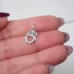 Búho Colgante Plata Ley 925m macizo 14 mm. calado detalle corazón cen