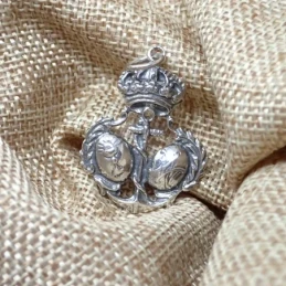 Escudo Cofradía Cristo de las Tres Caídas Esperanza de Triana Medalla
